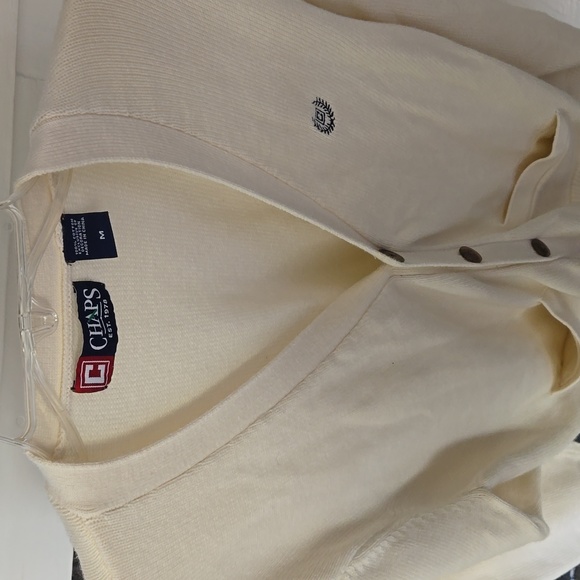 CHAPS V neck long sleeve sweater - Picture 5 of 10